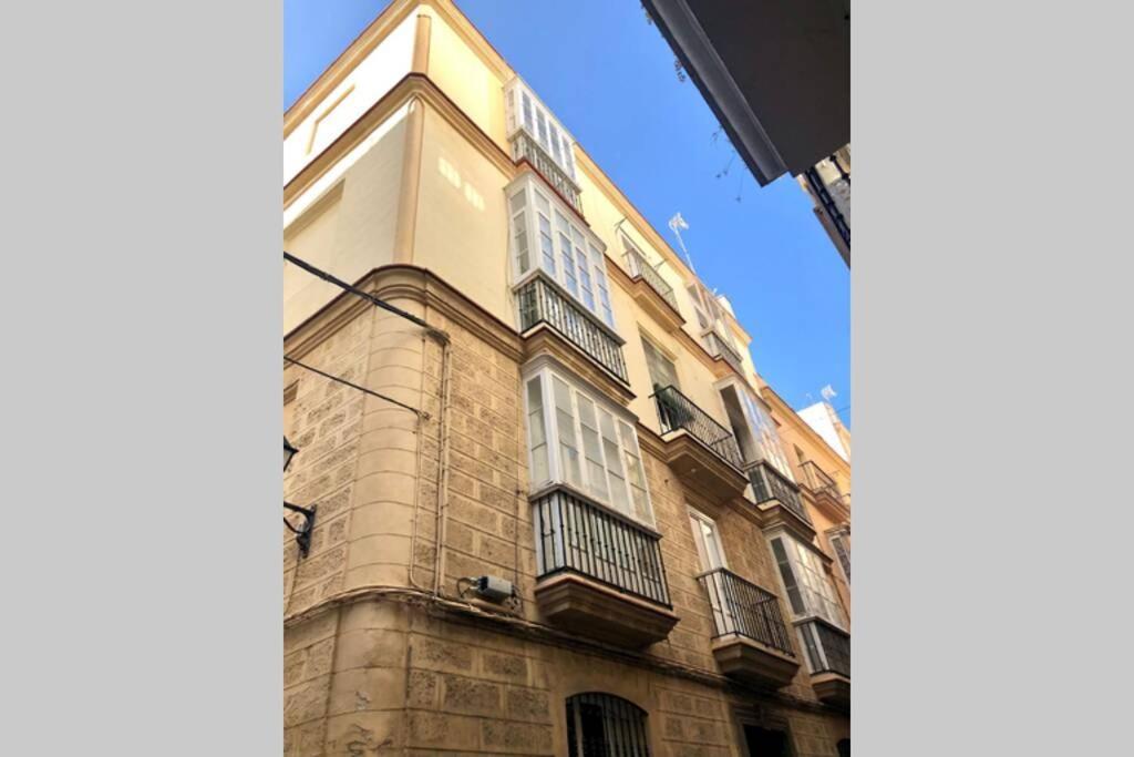 Gatu Premium Villa Libertad, Preferente Mayores De 25 Anos Y Familias Cadix Extérieur photo