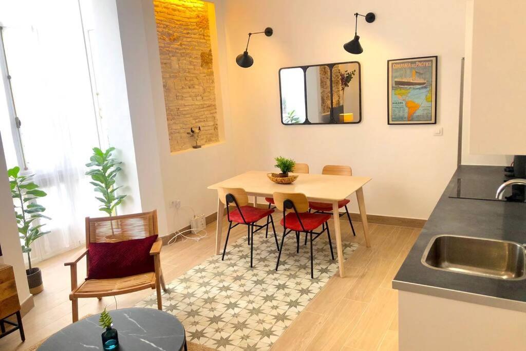 Gatu Premium Villa Libertad, Preferente Mayores De 25 Anos Y Familias Cadix Extérieur photo