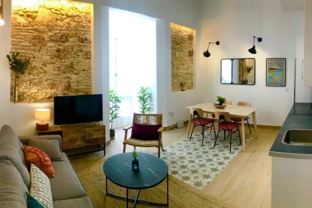 Gatu Premium Villa Libertad, Preferente Mayores De 25 Anos Y Familias Cadix Extérieur photo