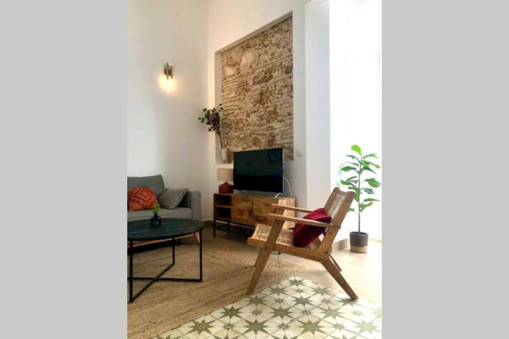 Gatu Premium Villa Libertad, Preferente Mayores De 25 Anos Y Familias Cadix Extérieur photo